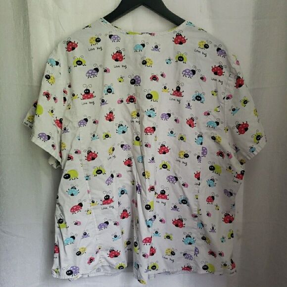 Scrubstar Scrub Top Ladybug Scrubs Love Bug Medical Vet Dental Women's XL *FLAW - Picture 6 of 12